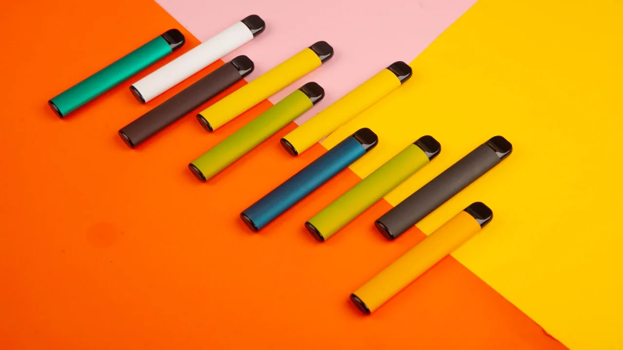 Finding the Best Balance for Your Weed Pen Experience: Button-Activated vs. Draw-Activated